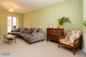 Sitting room- click for photo gallery